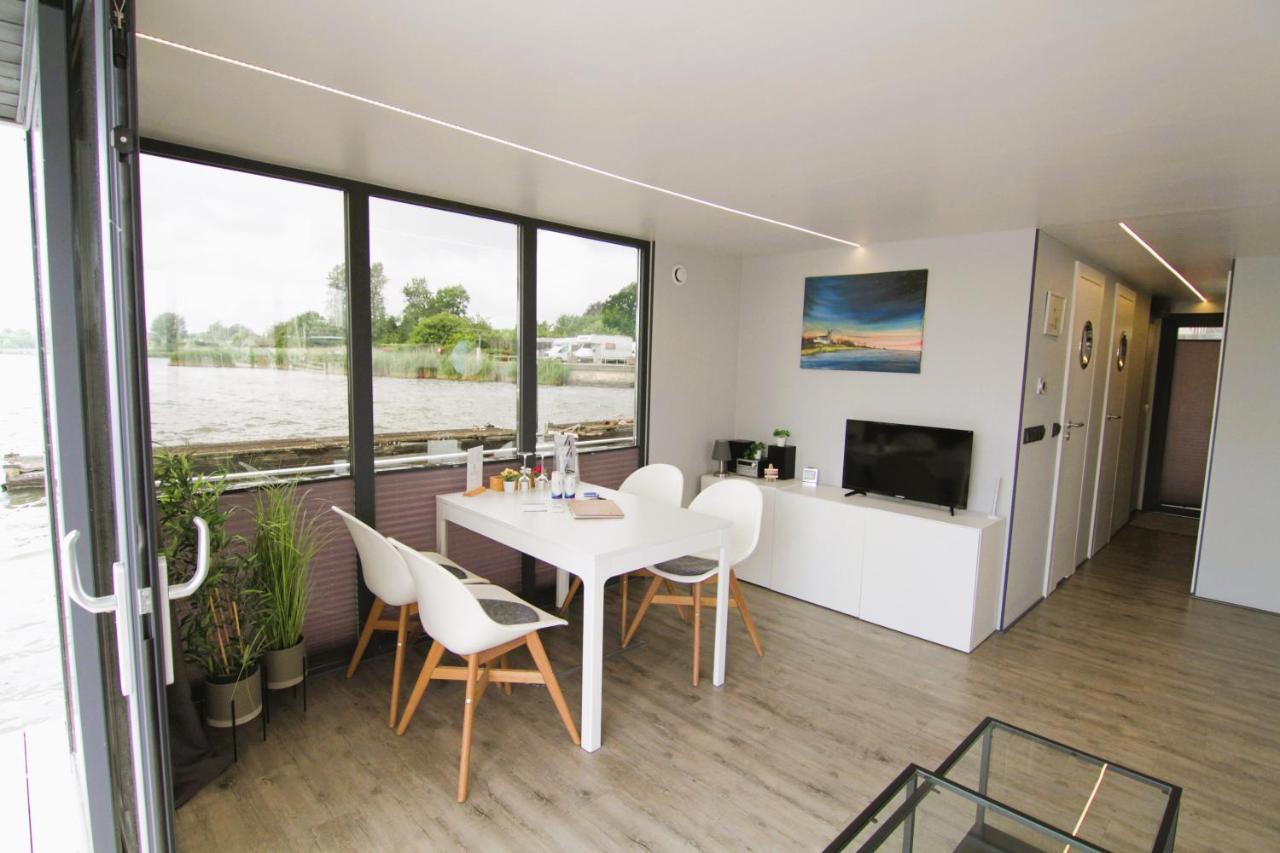 Отель Hausboot Fjord Nordstern Mit Dachterrasse In Шлезвиг Экстерьер фото